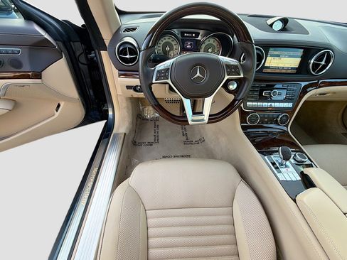 Used 2013 Mercedes-Benz SL 550 image 17