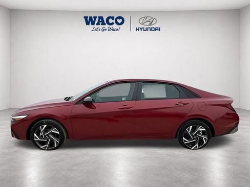 Used 2025 Hyundai Elantra Sport FWD image 6