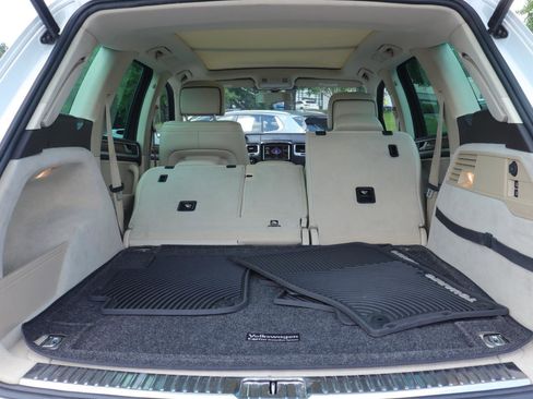 Used 2013 Volkswagen Touareg TDI AWD/4WD image 16