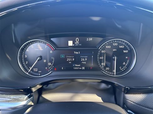 Certified 2025 Cadillac XT5 Premium Luxury image 24