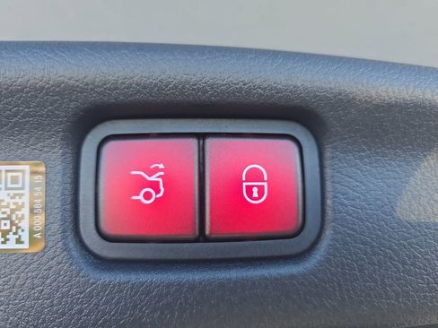 New 2026 Mercedes-Benz C 300 C 300 image 14