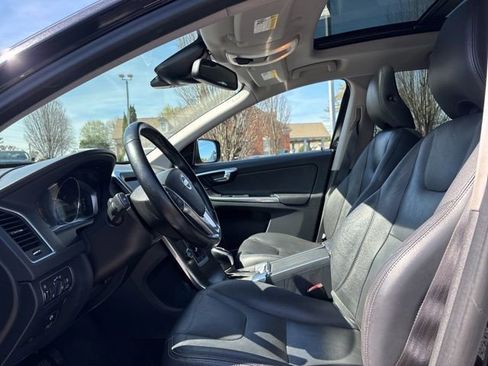 Used 2015 Volvo XC60 T5 Premier image 11