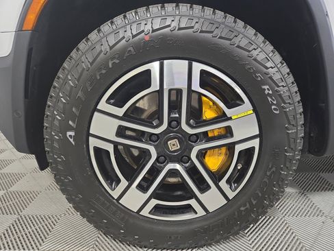 Used 2022 Rivian R1T Adventure image 9