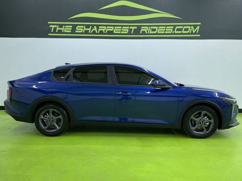 Used 2025 Kia K4 LXS image 11