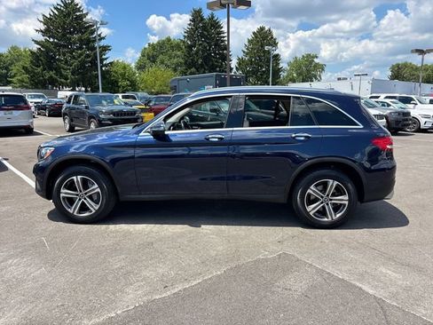 Used 2019 Mercedes-Benz GLC 300 4MATIC image 3