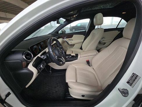 Used 2019 Mercedes-Benz A 220 4MATIC image 4