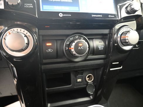 Certified 2024 Toyota 4Runner TRD Off-Road Premium image 14