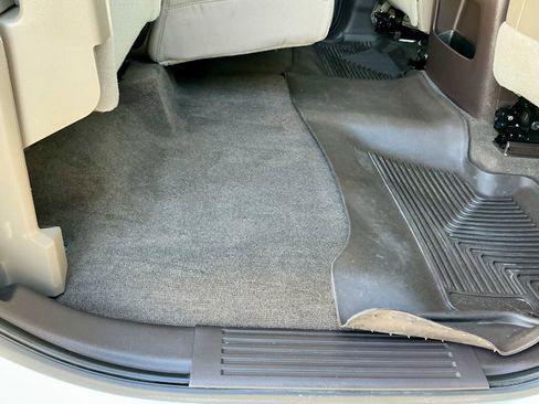 Used 2017 GMC Sierra 1500 SLT w/ SLT Premium Package image 27