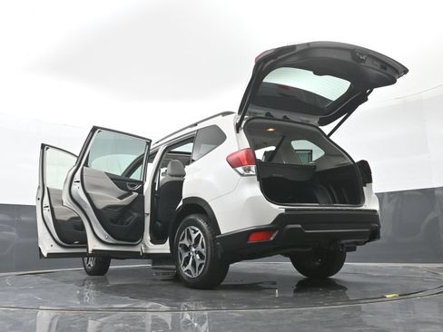 Used 2021 Subaru Forester Premium AWD/4WD image 52