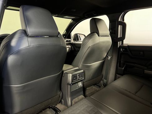 Used 2026 Toyota 4Runner TRD Off-Road Premium AWD/4WD image 24