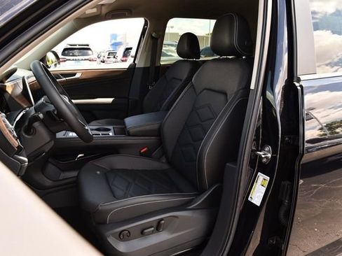 New 2026 Volkswagen Atlas SE FWD image 18