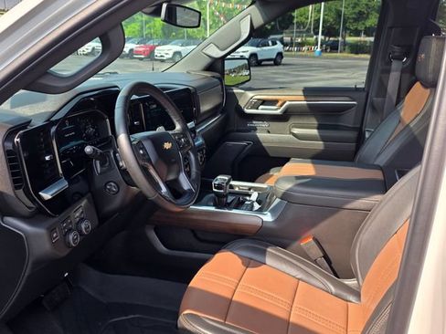 Used 2023 Chevrolet Silverado 1500 High Country w/ High Country Premium Package AWD/4WD image 20