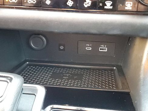 Used 2025 Nissan Pathfinder SL FWD image 23