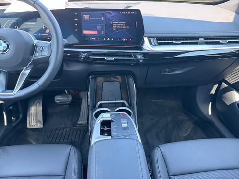 Used 2025 BMW X1 xDrive28i AWD/4WD image 12