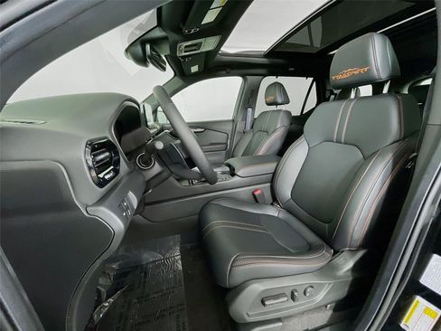 New 2025 Honda Pilot TrailSport image 16