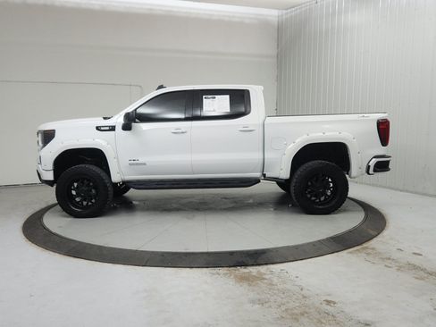 Used 2024 GMC Sierra 1500 Elevation w/ Preferred Package AWD/4WD image 5