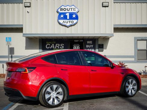 Used 2021 Tesla Model Y Long Range image 6