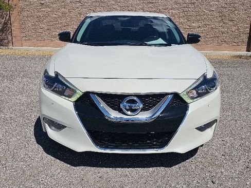Used 2017 Nissan Maxima SR FWD image 2