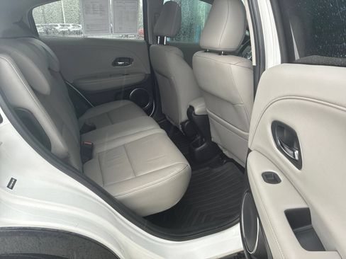 Used 2017 Honda HR-V EX-L image 14