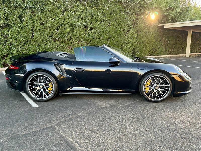 Used 2015 Porsche 911 Turbo S w/ High-end Infotainment Package AWD/4WD image 22
