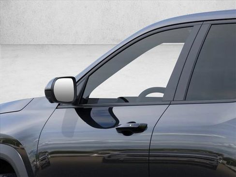 New 2026 Chevrolet Equinox LT w/ Safety and Technology Package FWD image 12