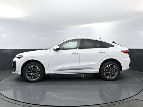 New 2026 Audi Q5 Premium AWD/4WD image 24