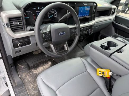 New 2025 Ford F550 4x4 Regular Cab Super Duty w/ XL Chrome Package image 11