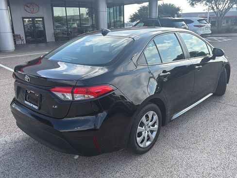 Used 2025 Toyota Corolla LE FWD image 3