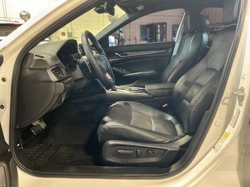 Used 2022 Honda Accord Sport image 9