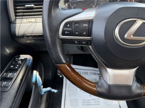 Used 2019 Lexus RX 350L FWD image 37
