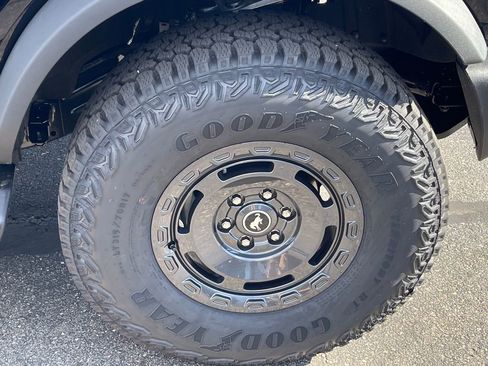 New 2025 Ford Bronco Outer Banks w/ Sasquatch Package image 28