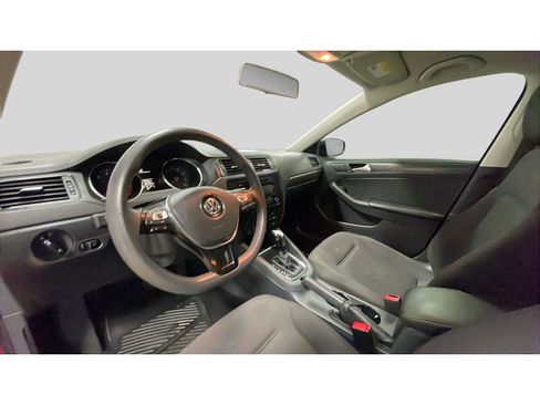 Used 2015 Volkswagen Jetta S image 10