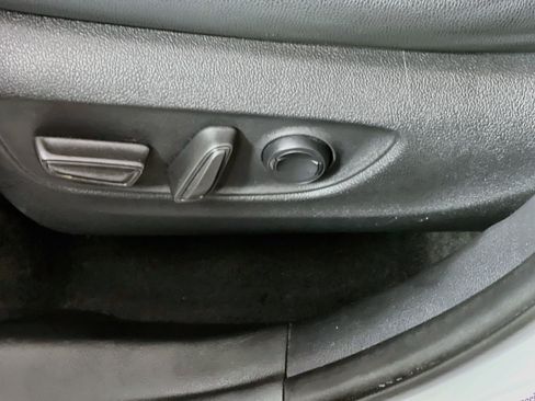 Used 2024 Toyota Grand Highlander FWD image 15
