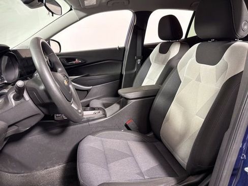Used 2024 Chevrolet Trax LS FWD image 13