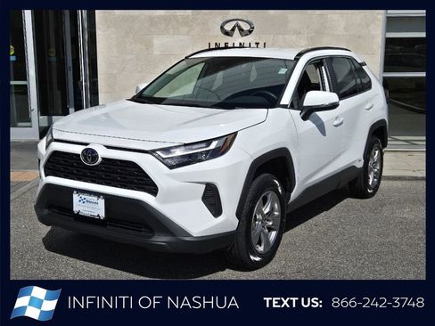 Used 2025 Toyota RAV4 XLE AWD/4WD image 1