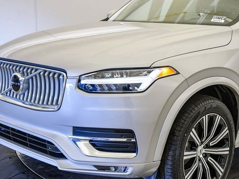 Certified 2025 Volvo XC90 B5 Core image 8