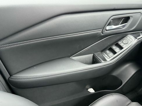 New 2026 Nissan Rogue SV AWD/4WD image 30