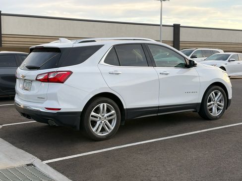 Used 2020 Chevrolet Equinox Premier image 3