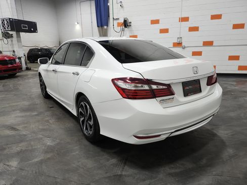 Used 2017 Honda Accord EX-L image 15