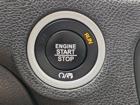 Used 2023 Dodge Charger SXT image 23