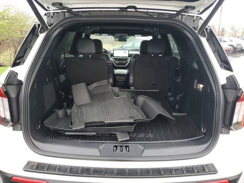Used 2025 Ford Explorer ST image 35