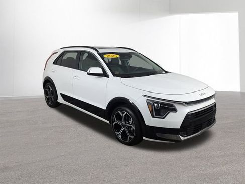 Certified 2025 Kia Niro EX Touring image 13