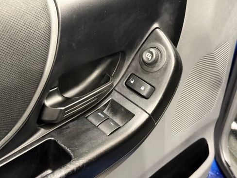 Used 2011 Ford Ranger XLT image 15
