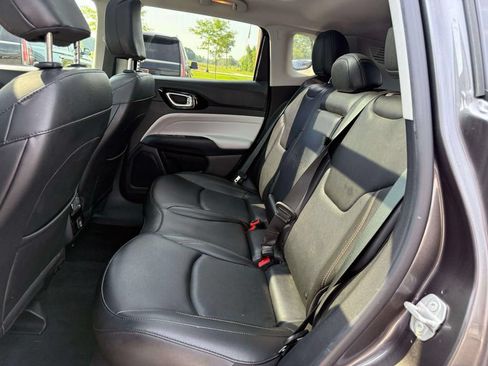 Used 2022 Jeep Compass Limited w/ Sun and Sound Group AWD/4WD image 13