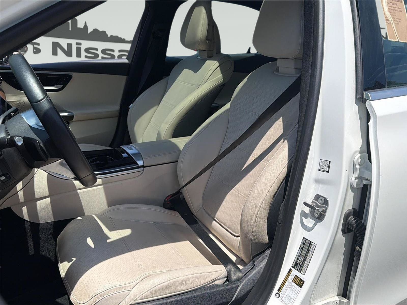 Used 2025 Mercedes-Benz C 300 4MATIC Sedan image 10