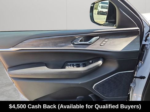 New 2026 Jeep Grand Cherokee Limited RWD image 26