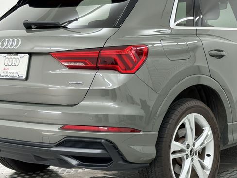 Certified 2021 Audi Q3 2.0T Premium w/ Convenience Package AWD/4WD image 28