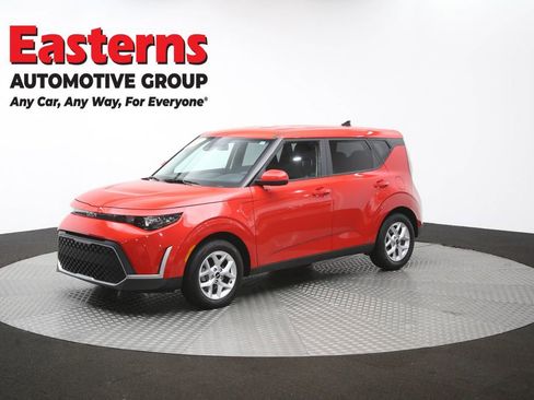 Used 2025 Kia Soul LX w/ LX Technology Package FWD image 56