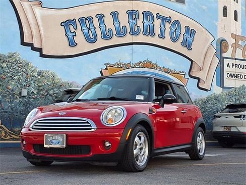 Used 2010 MINI Cooper Hardtop image 1