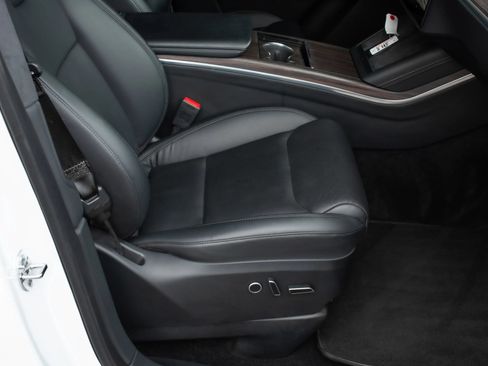 Used 2022 Tesla Model X AWD/4WD image 33